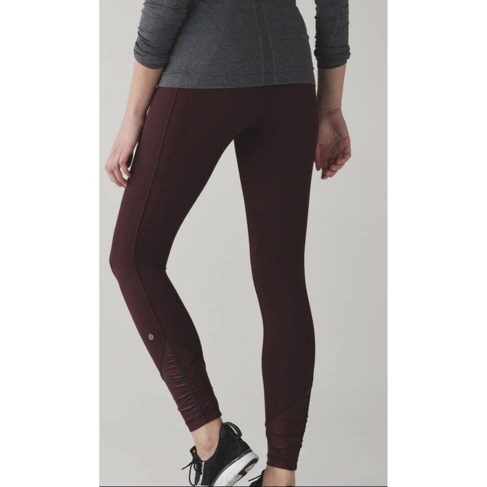 Lululemon Pace Queen Tight 8 Bordeaux Drama Raspberry Reflective Ruched